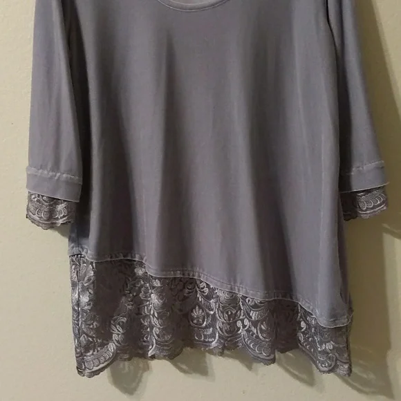 Soft Surroundings Women's Velvet And Lace Trim Tunic Top - Picture 2 of 6
